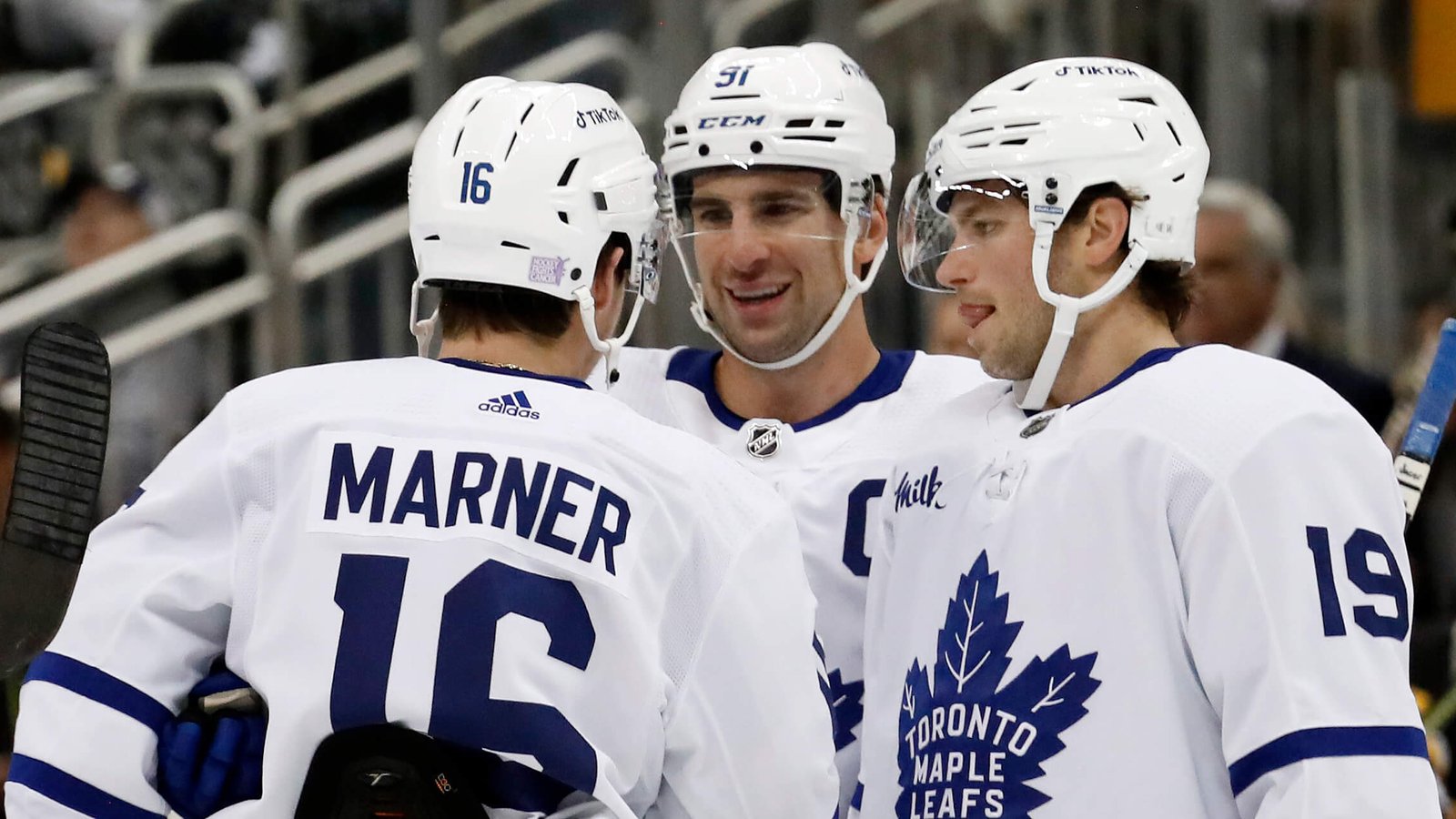 Leafs push 2 new forwards on trade block to sign cheaper alternatives on the market