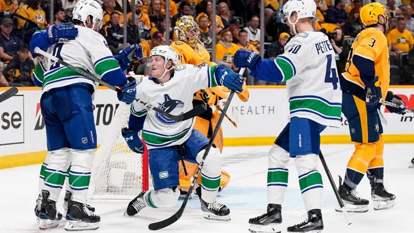 Canucks set stunning franchise record in Game 3 win!