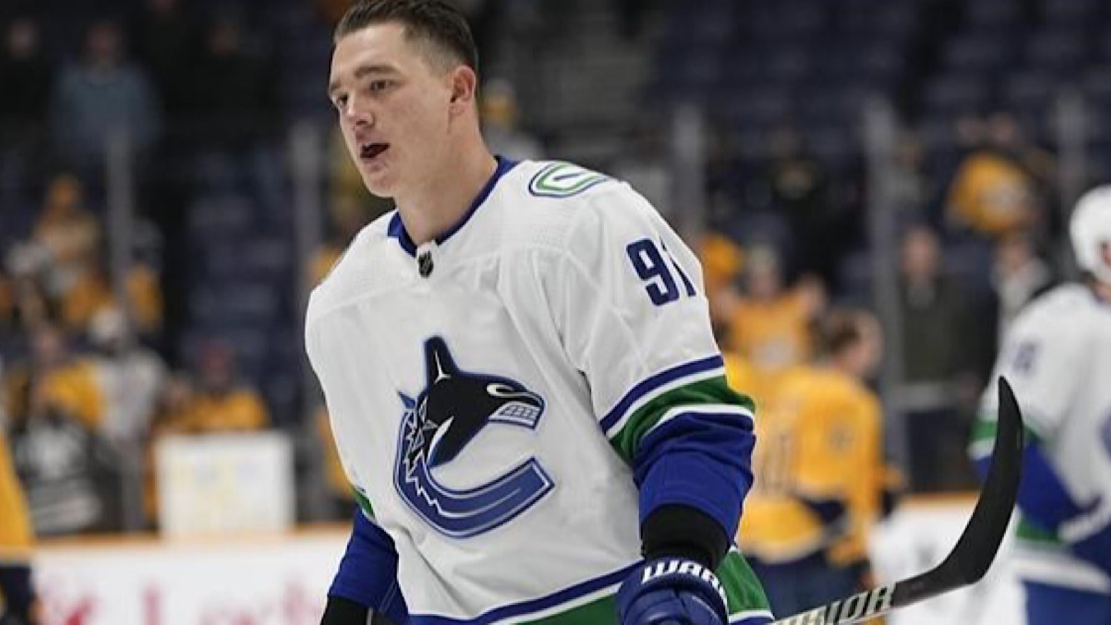 Nikita Zadorov rejects lucrative offer from Canucks.