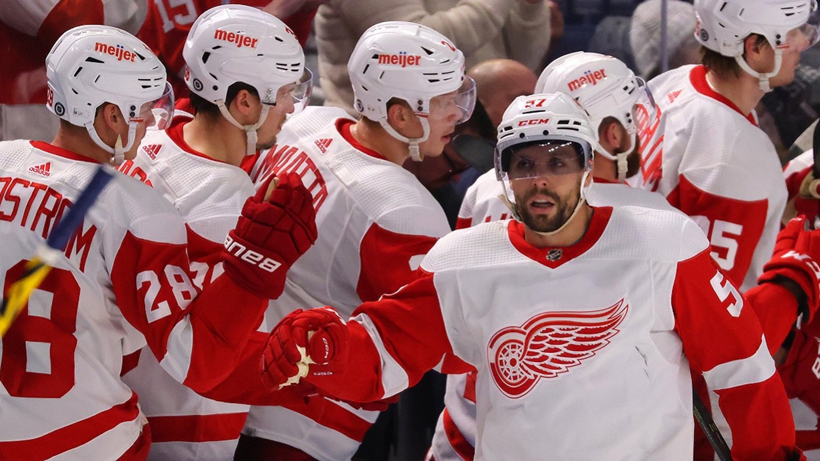 David Perron sends message to Red Wings on the way out.