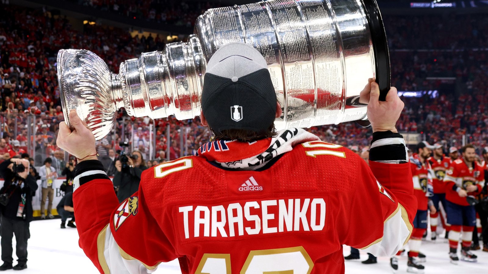 Surprising contender linked to Stanley Cup champion Vladimir Tarasenko