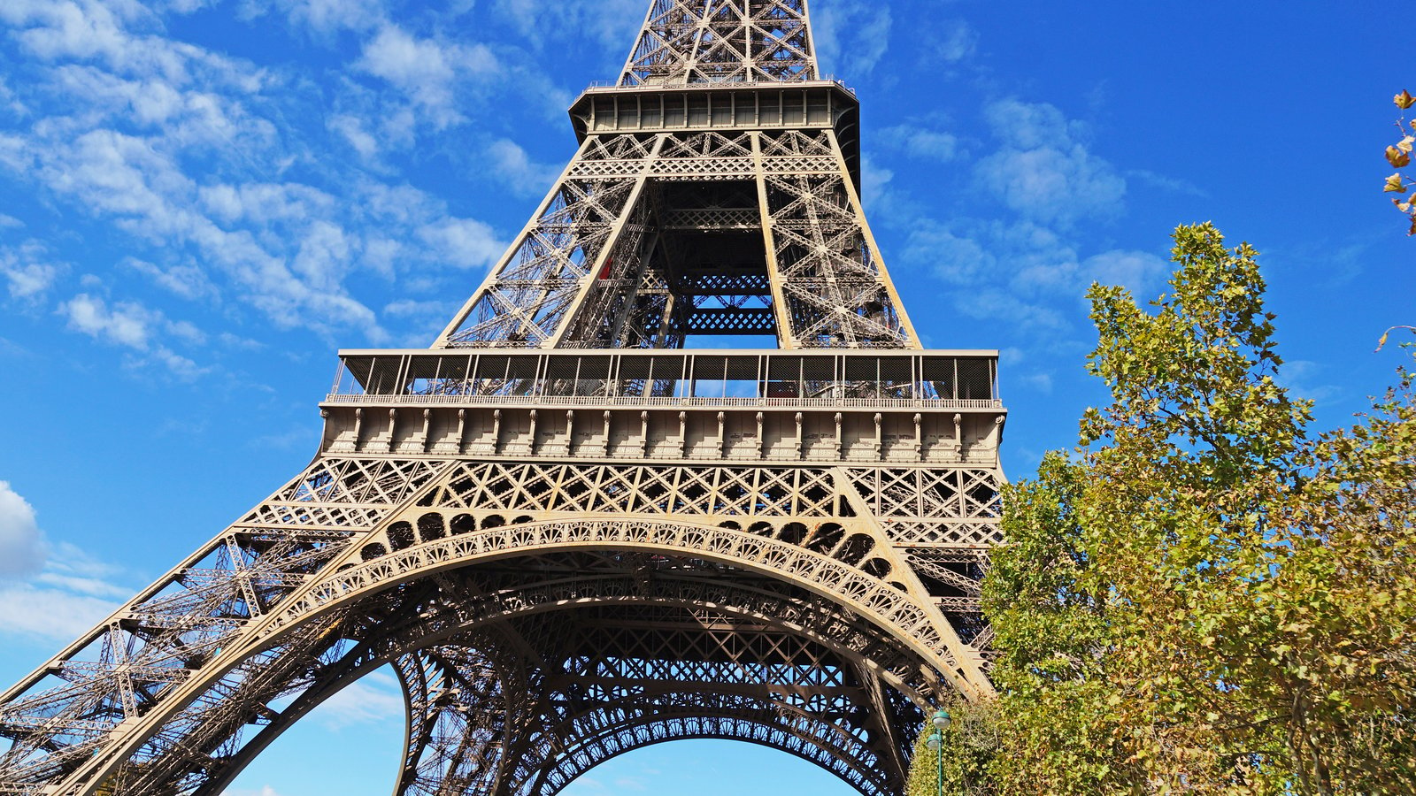 Un appartement secret se trouve au sommet de la tour Eiffel