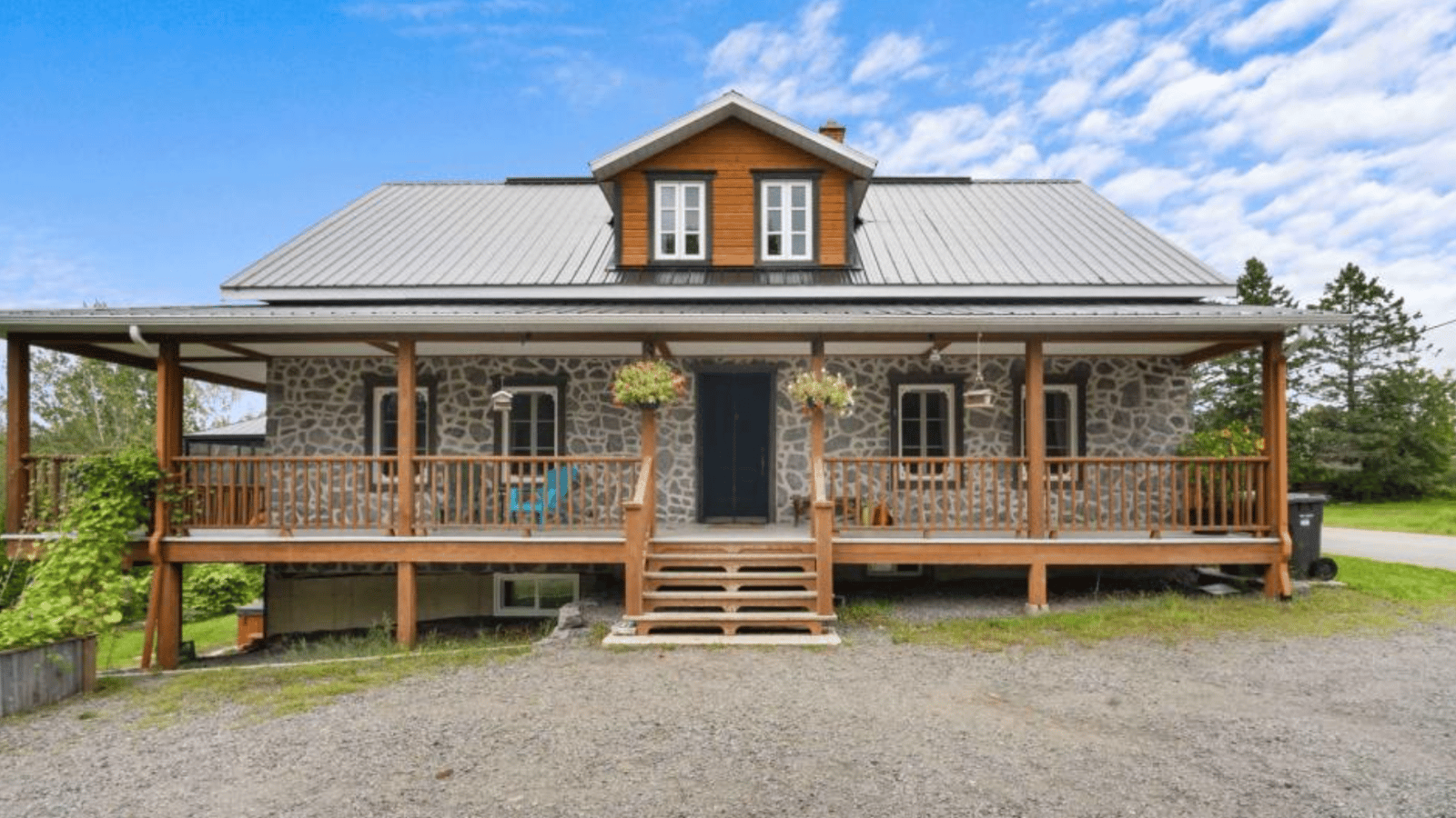 Belle d'autrefois de 5 chambres, rénovée sur le bord d'un lac 