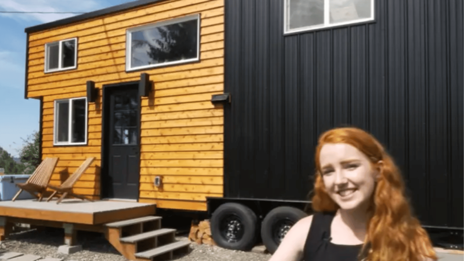 À 23 ans, elle construit la mini-maison de ses rêves et elle a tout ce qu'il faut 