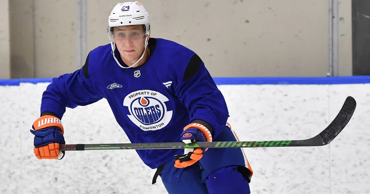 Oilers Lose Travis Dermott, Claimed Off Waivers! - HockeyFeed