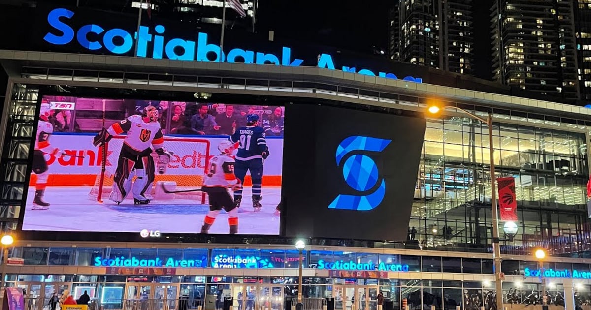 Fire breaks out at Scotiabank Arena during Game 1. - HockeyFeed