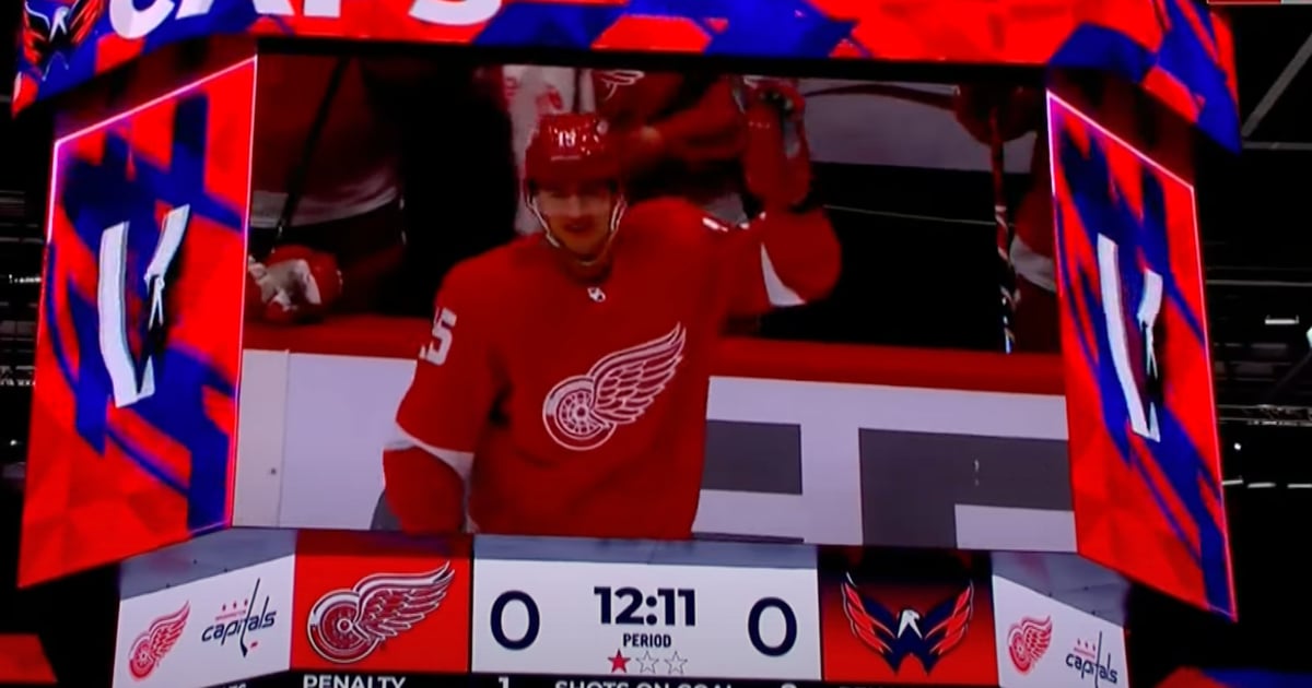VIDEO: Capitals honor Jakub Vrana in his return - HockeyFeed