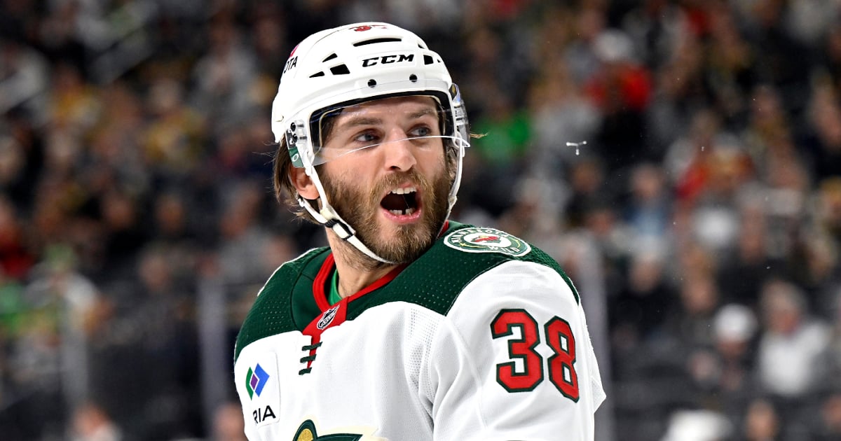 Ryan Hartman fires back at accusations from Cole Perfetti. - HockeyFeed