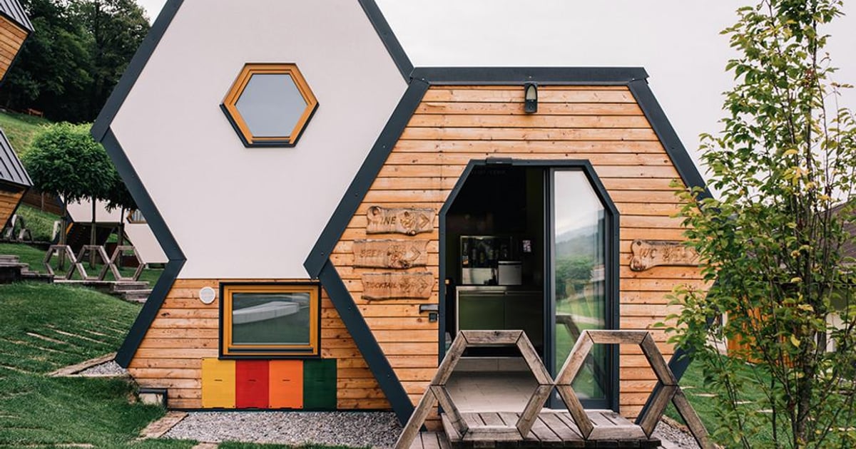 L'intérieur de cette maison en nid d'abeilles est bien plus spacieux qu ...