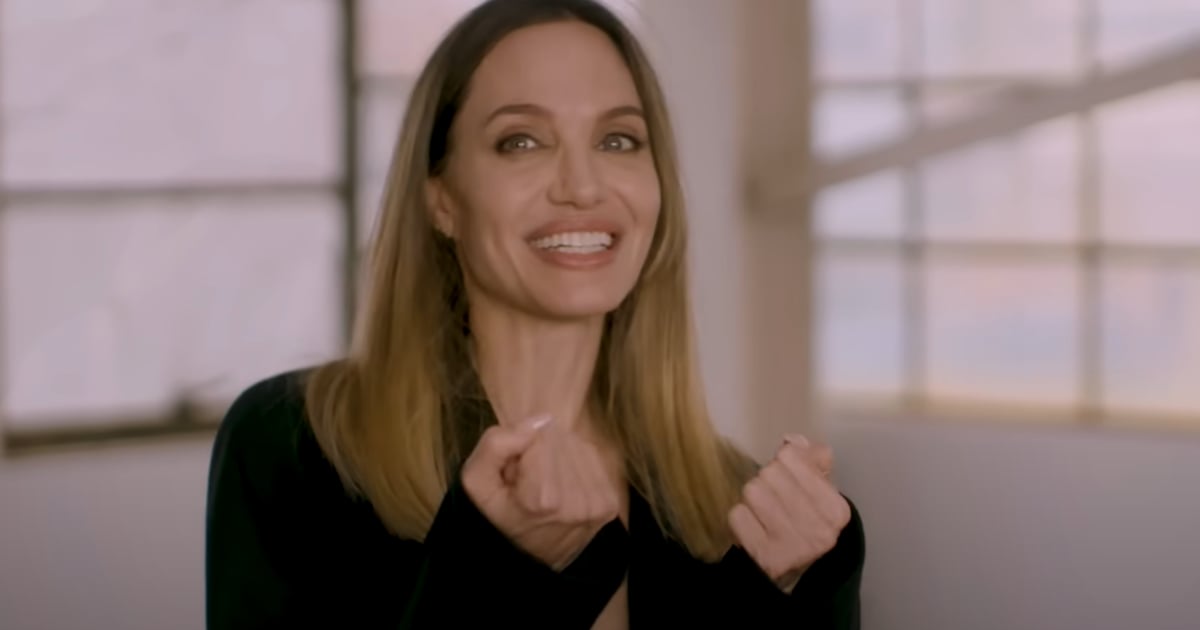 Angelina Jolie in retro love with Plus Jeune man