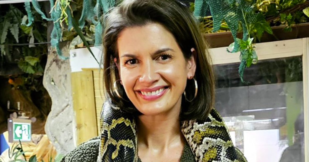 Geneviève Guilbault prend la pose en rose bonbon avec ses enfants et ...