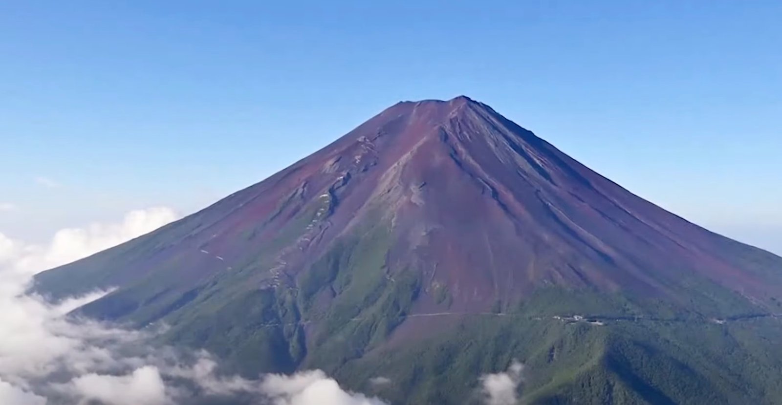 Le mont Fuji n'a pas de neige pour la première fois depuis 130 ans  