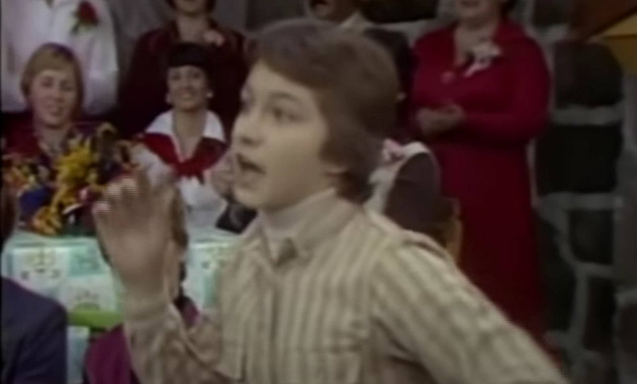 Un vieil extrait de Joël Legendre refait surface et les internautes ridiculisent le Québec à fond.