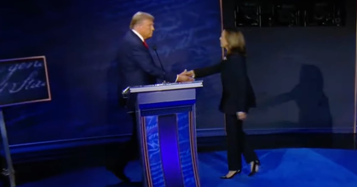 Moment embarrassant entre Kamala Harris et Donald Trump juste avant le début du débat