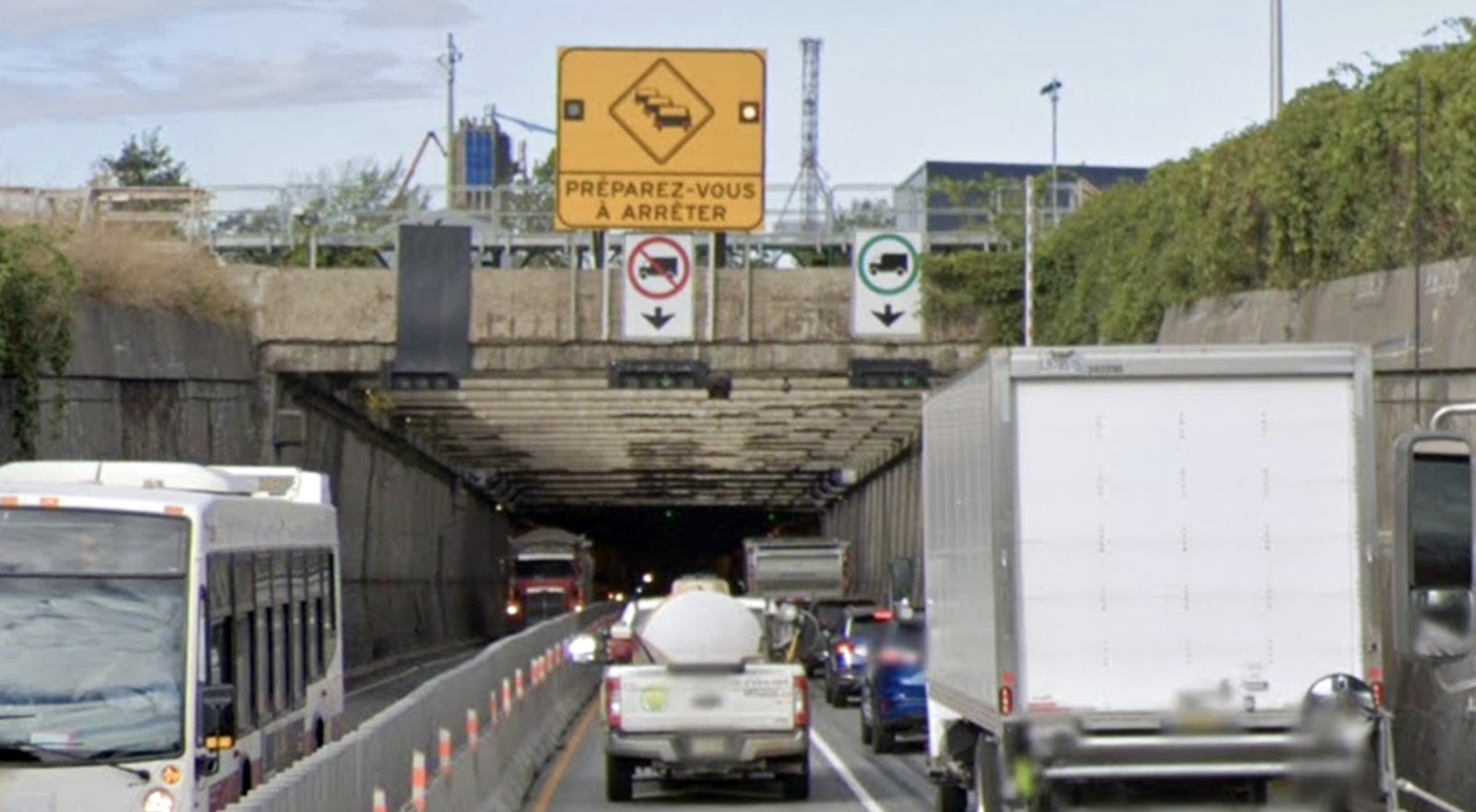Pont-tunnel Louis-Hippolyte-La Fontaine: les travaux présentement en cours retardés d'au moins un an.