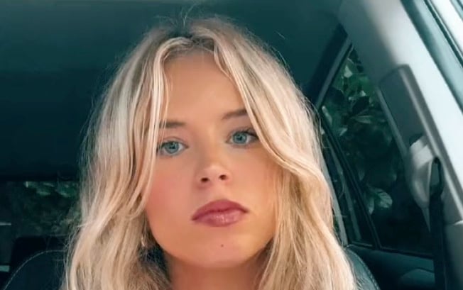 Une femme de Vancouver en voyage à Montréal est choquée par le français.