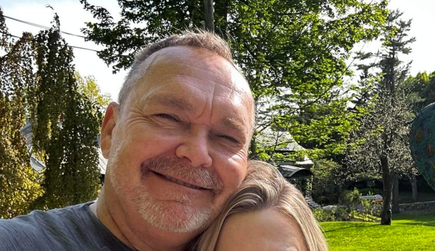 Jean-Michel Anctil dévoile une rare photo de sa future épouse!