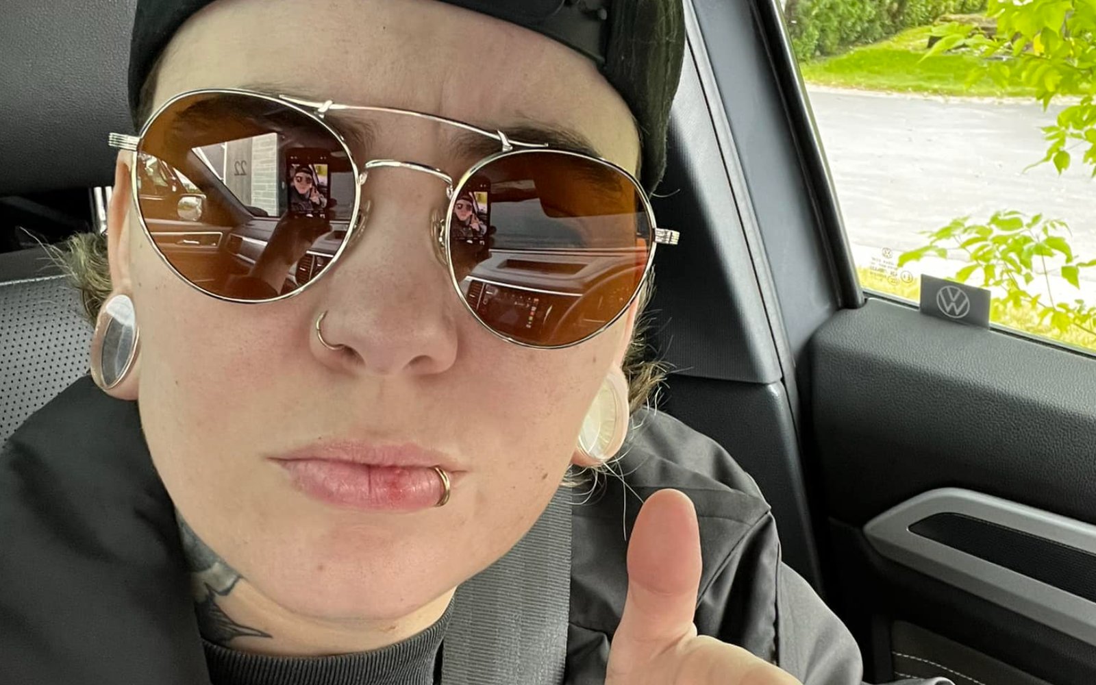 Roxane Bruneau s'est fait tatouer le visage et il faut avoir que c'est très réussi !