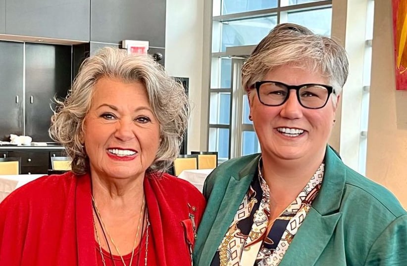 La fille de Ginette Reno dévoile une très rare photo de avec petit-fils Noah.
