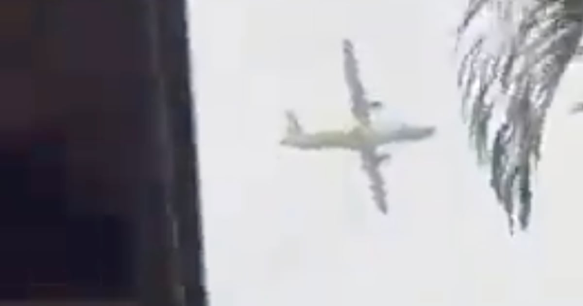 Un avion avec 62 personnes à bord s'écrase au Brésil