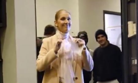 Céline Dion fait une rare sortie publique dans le vestiaire des Bruins de Boston et elle est resplendissante