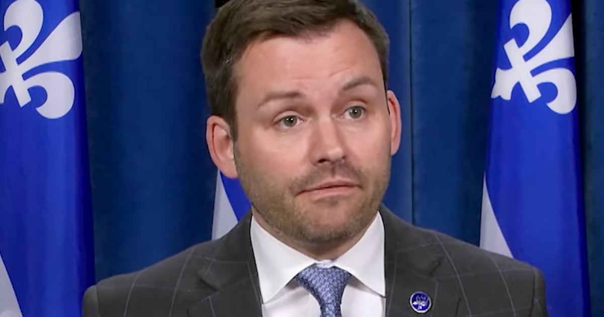 Paul St-Pierre Plamondon veut interdire les cellulaires dans les écoles primaires et secondaires