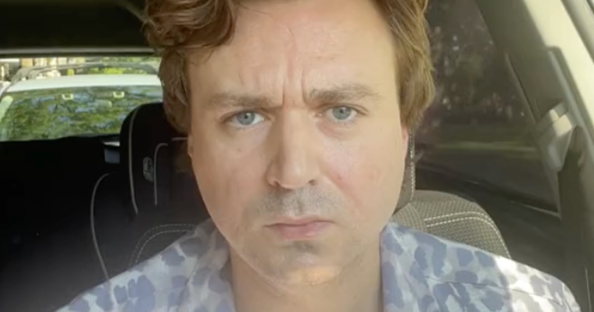 Arnaud Soly n'est vraiment pas content qu'un livre parle de son pénis.