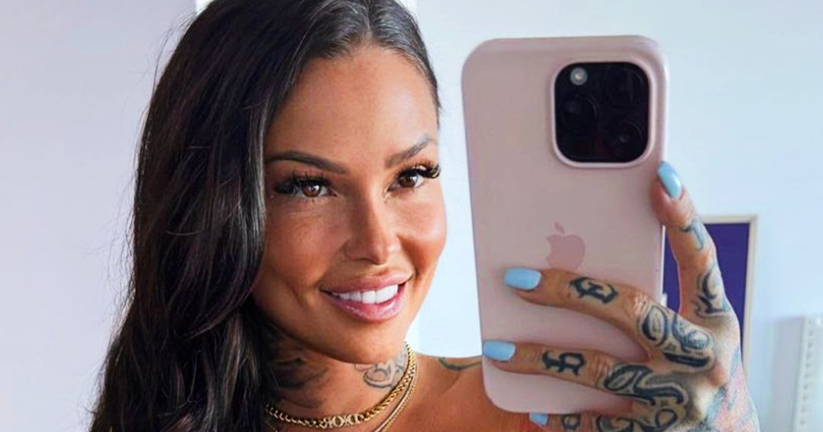 Hélène Boudreau publie des photos d'elle à 17 ans pour prouver qu'elle est belle au naturel et sans maquillage 