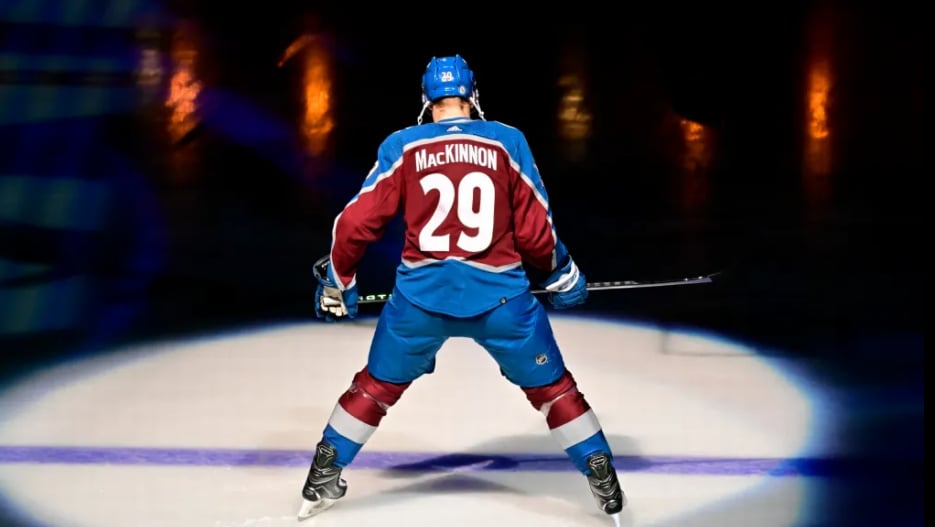 Paul Bissonnette raconte l'entraînement assez particulier de Nathan Mackinnon les jours de match