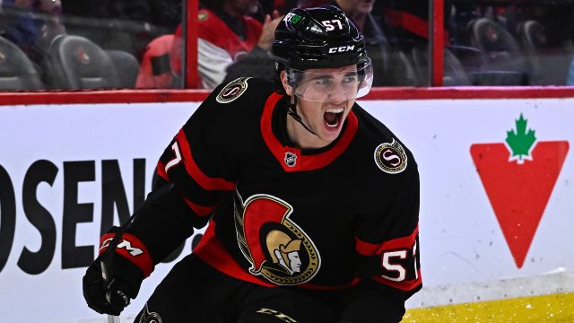 Shane Pinto signe un nouveau contrat avec les Sens