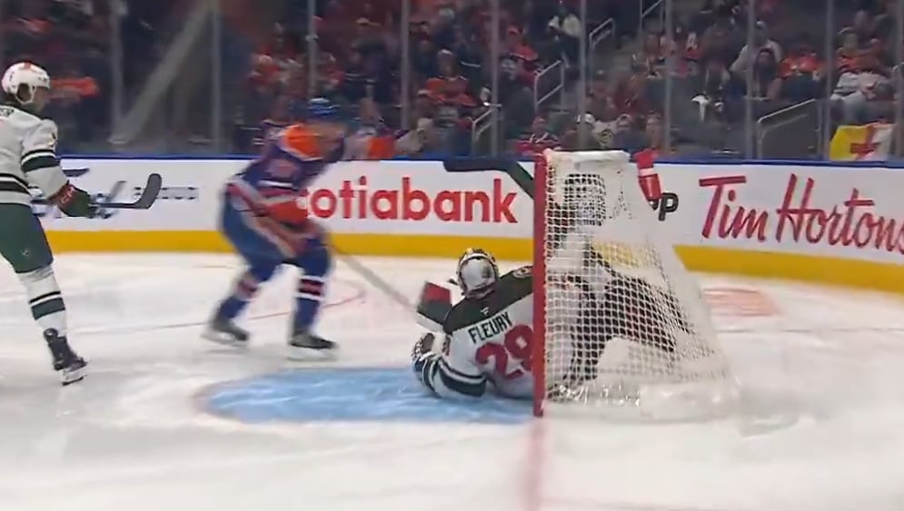 Marc-André Fleury accorde l'un des buts les plus bizarres de sa carrière