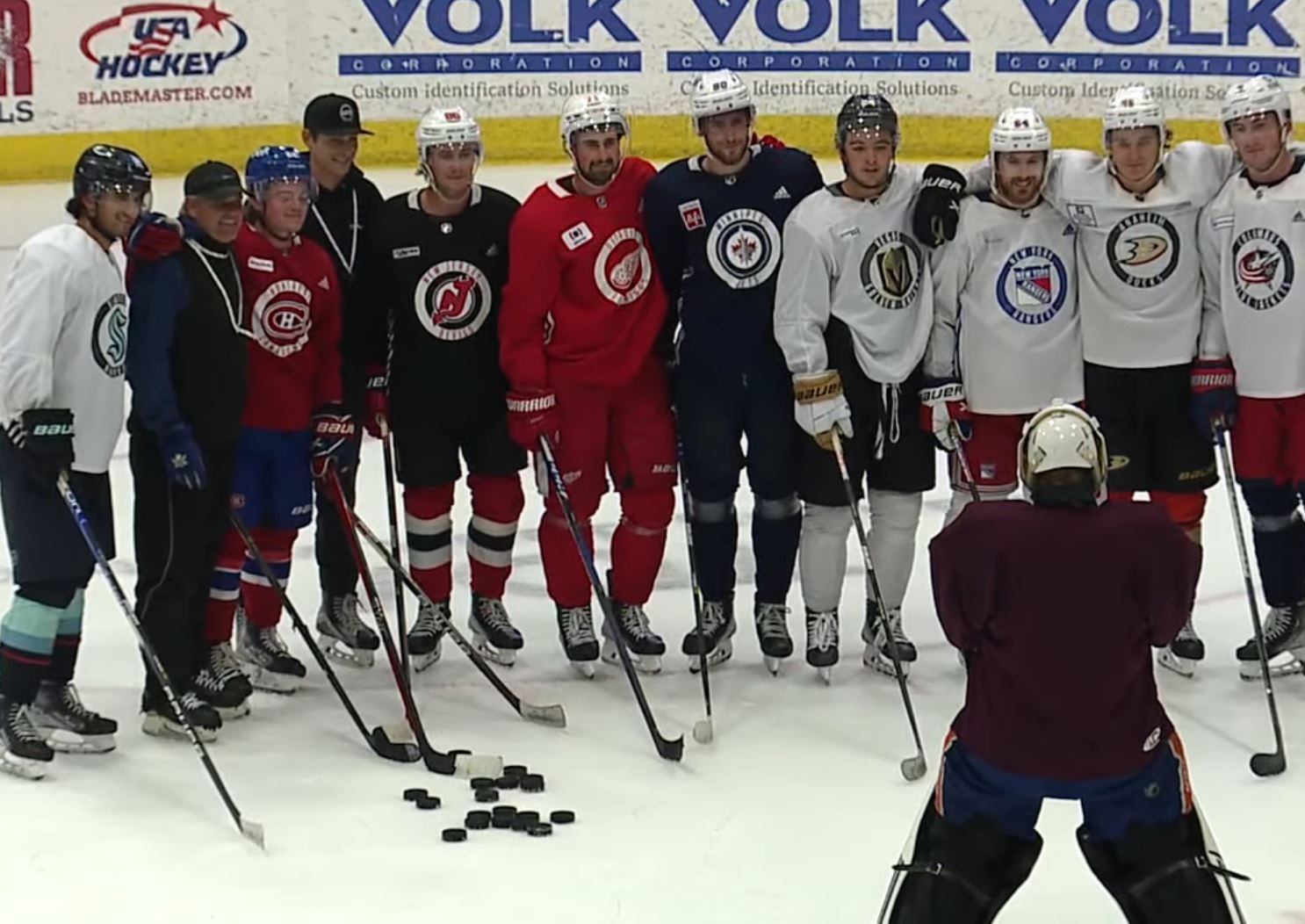 Cole Caufield s'est entraîné avec un groupe élite de joueurs cet été