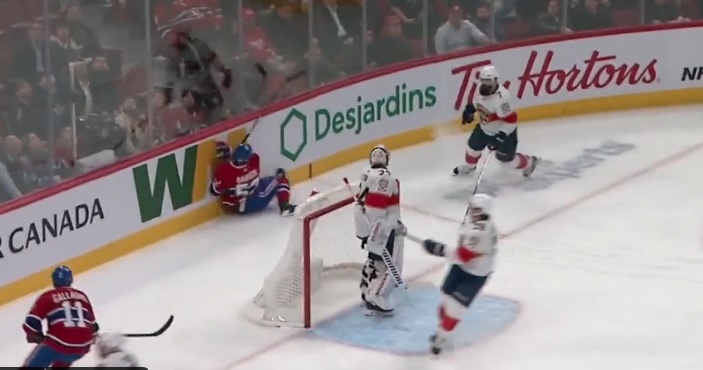 Radko Gudas a encore tenté de blesser un joueur du CH avec un autre geste dangereux