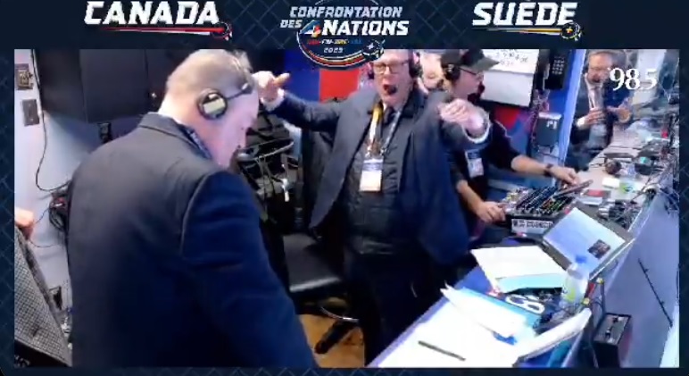 Martin McGuire se fait encore prendre avec son micro ouvert pendant une pub