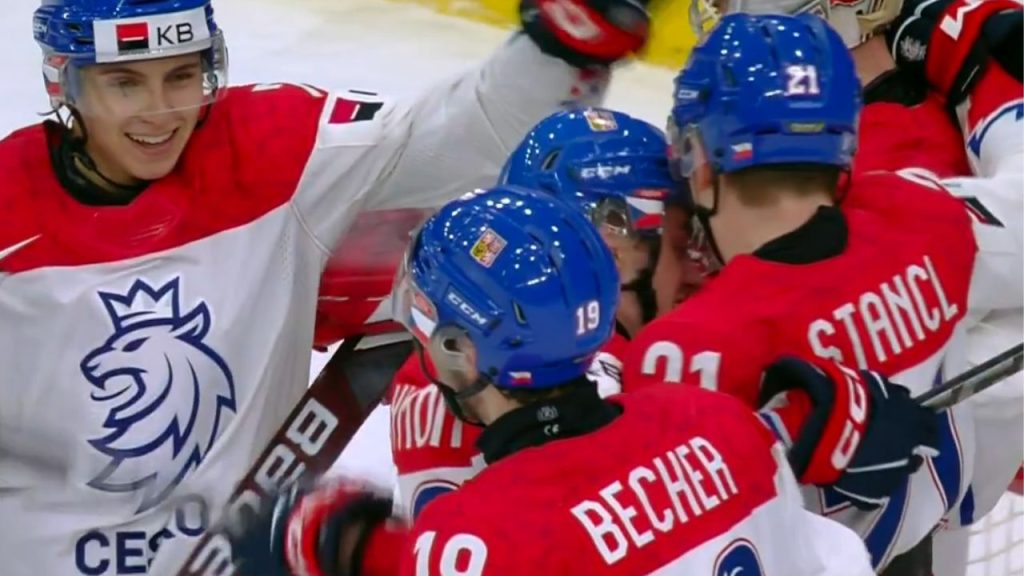 À VOIR : La Tchéquie nargue le Canada en faisant jouer la chanson thème dans leur vestiaire après leur victoire