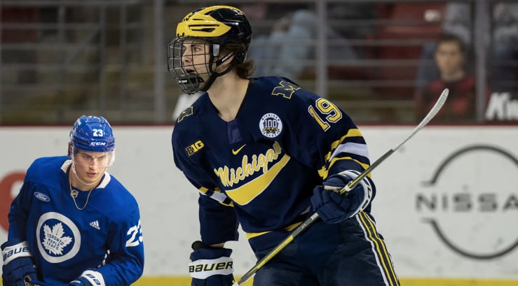 Adam Fantilli se fait voler le titre du meilleur joueur NCAA par un espoir des Leafs