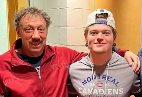 Cole Caufield a reçu de la belle visite hier après le match