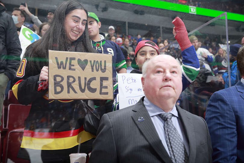 La raison du manque de classe des Canucks envers Bruce Boudreau serait maintenant connue