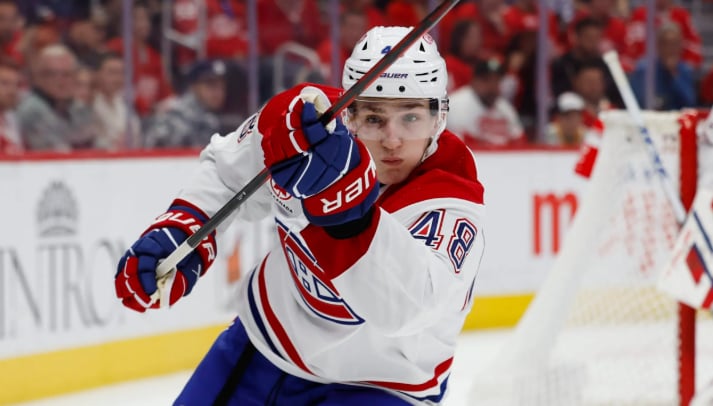 Promotion pour Lane Hutson dans la formation du CH