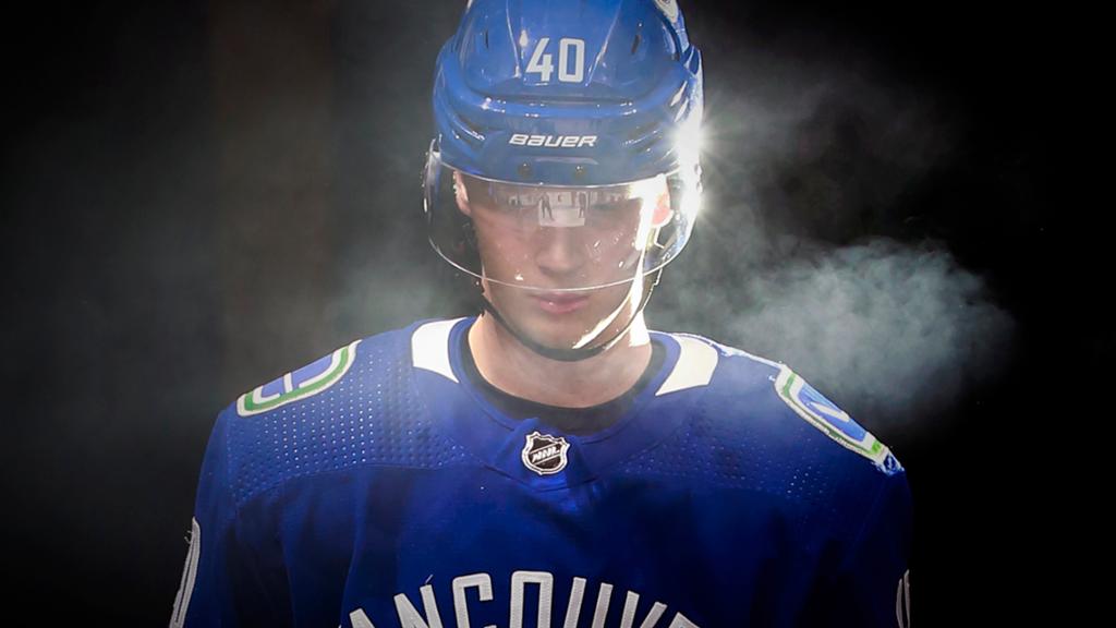 FRANK SERAVALLI: ''Les Canucks testeront le marché pour Elias Pettersson d'ici le 1er juillet''