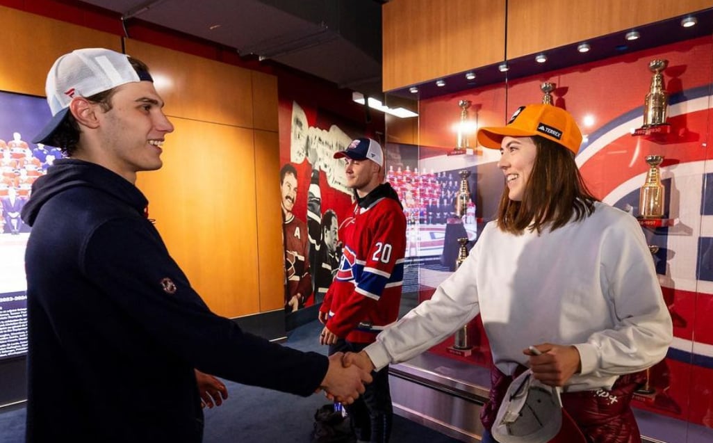 Juraj Slafkovsky a reçu de la grande visite au Centre Bell
