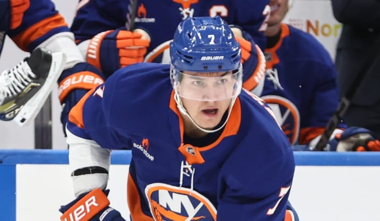 Maxim Tsyplakov est suspendu plusieurs matchs pour son coup sur Ryan Poehling
