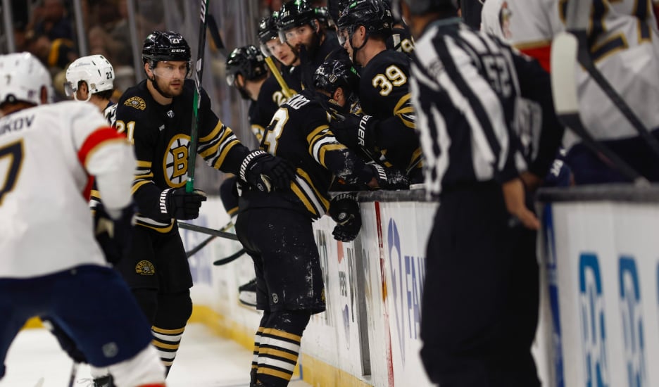 Les partisans des Bruins sont furieux que Sam Bennett s'en sorte sans suspension