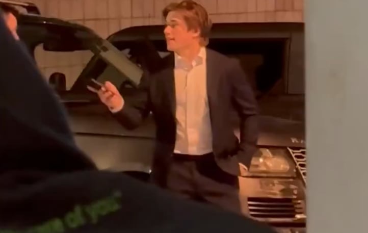 L'autobus des Rangers entre en collision avec la voiture de Macklin Celebrini