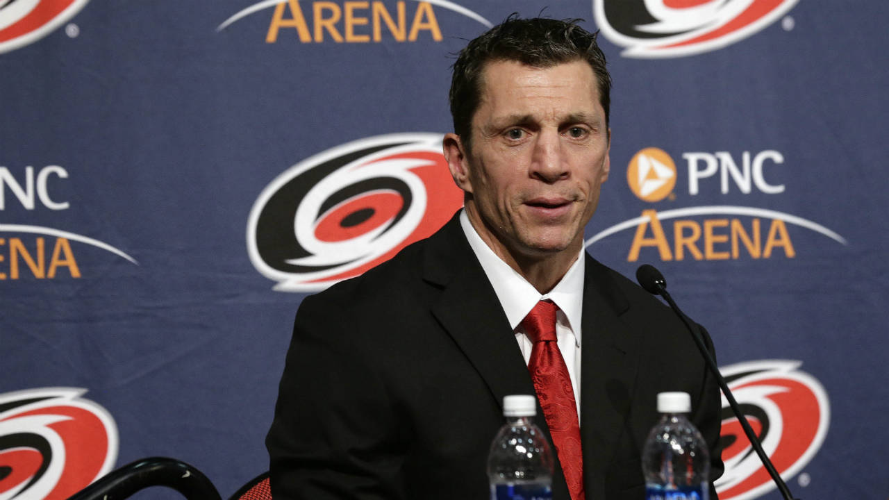 Rod Brind'Amour propose une excellente idée pour régler le problème d’arbitrage