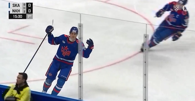 Ivan Demidov reçoit enfin du temps de glace et répond brillamment