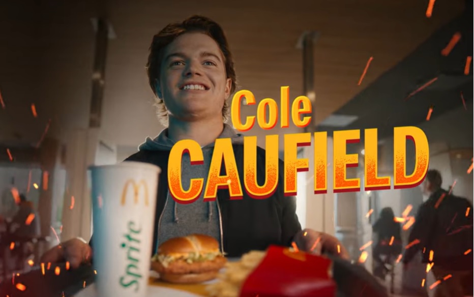 Voici la toute nouvelle pub de McDo mettant en vedette Cole Caufield