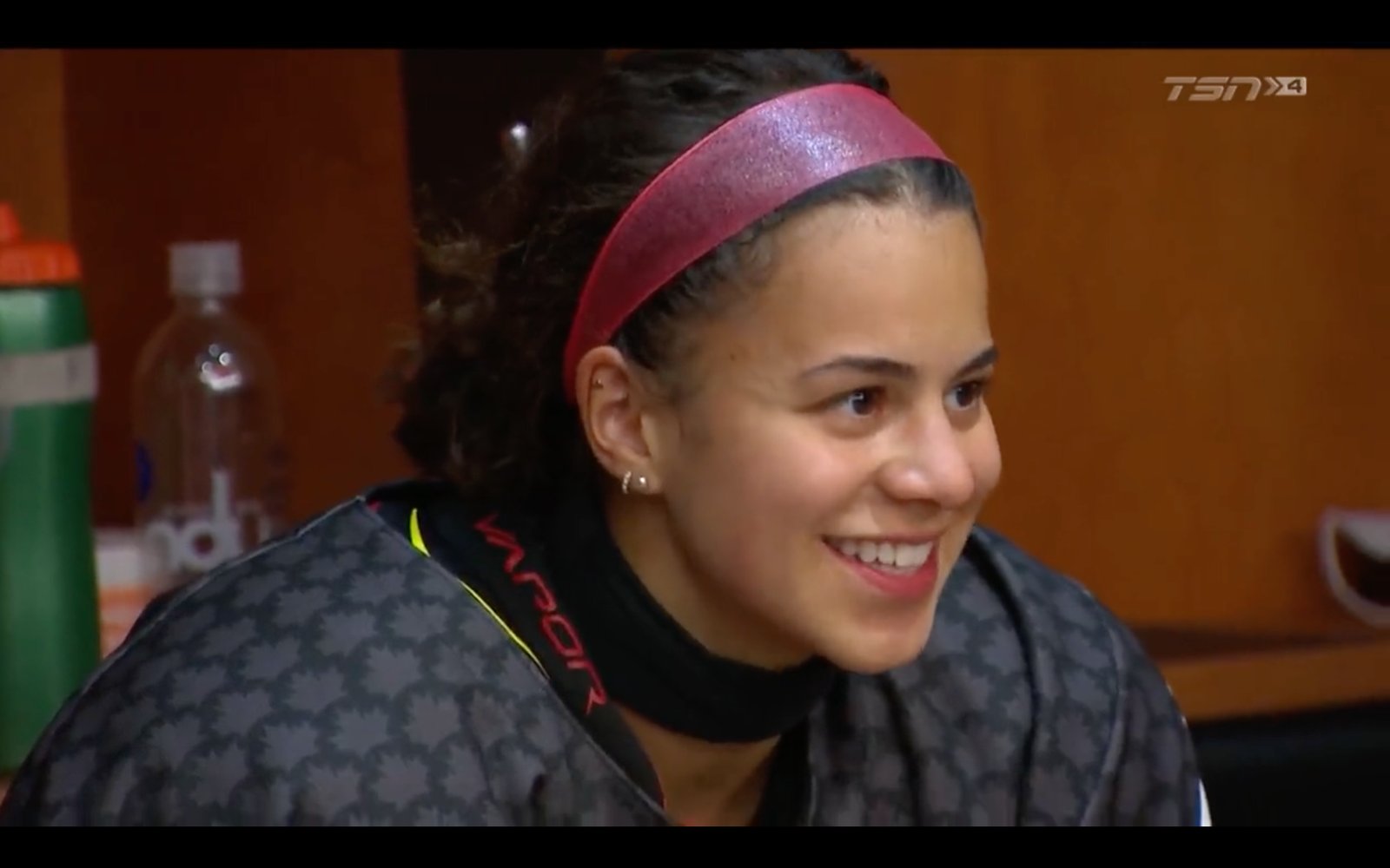 La fille de Jarome Iginla impressionne grâce à son superbe but!