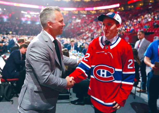 “La valeur de Lane Hutson ne sera jamais plus élevée que maintenant”