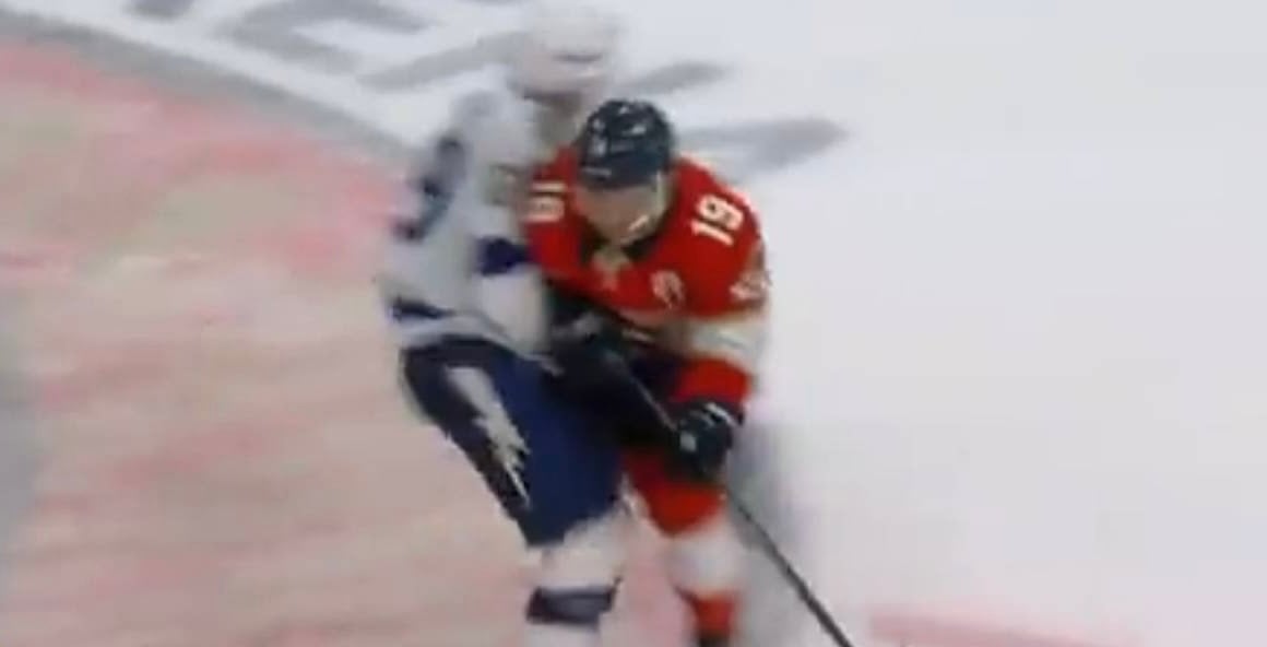 Jon Cooper envoie une flèche à Paule Maurice en point de presse